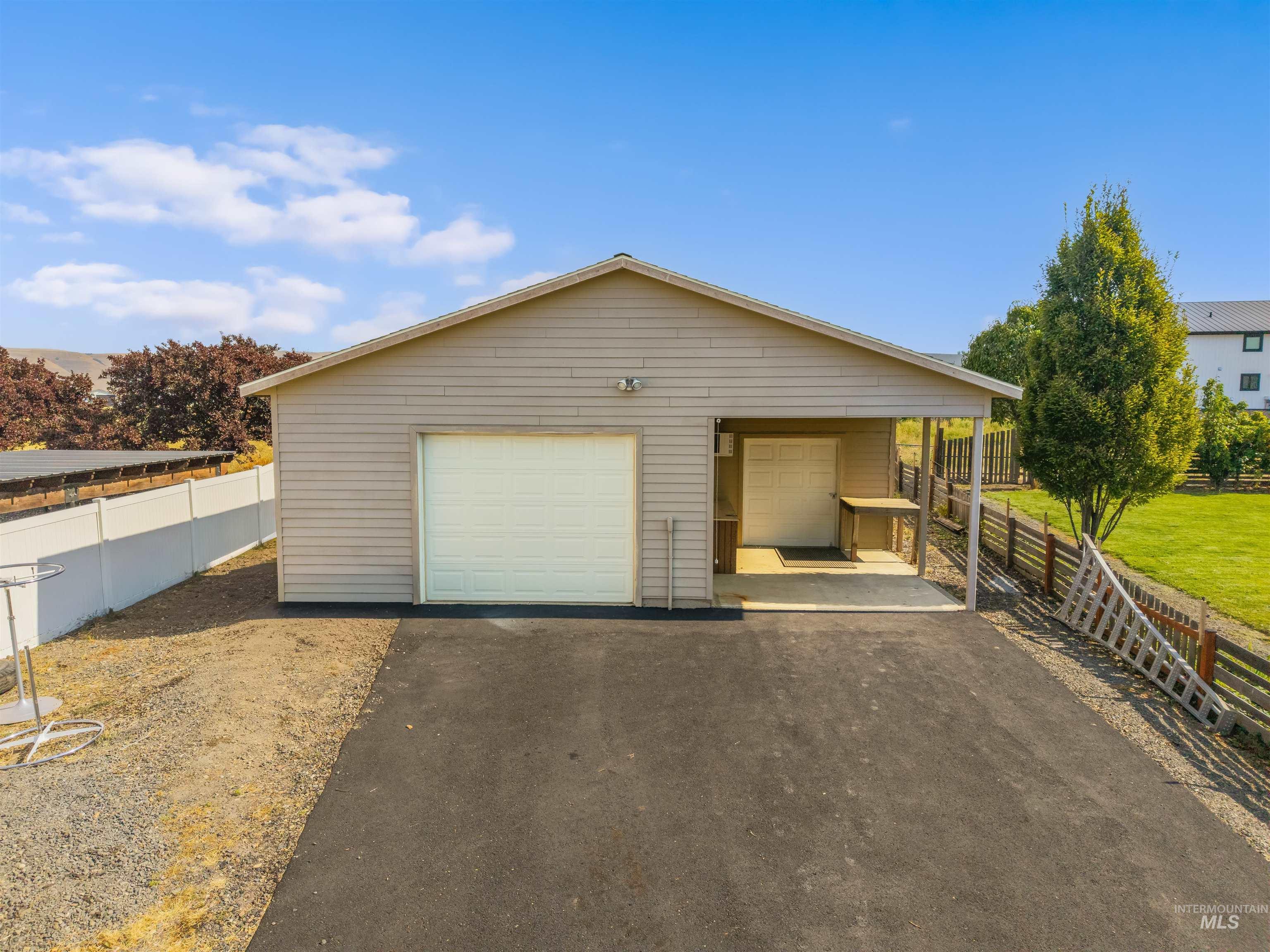 1057 Redhawk Dr