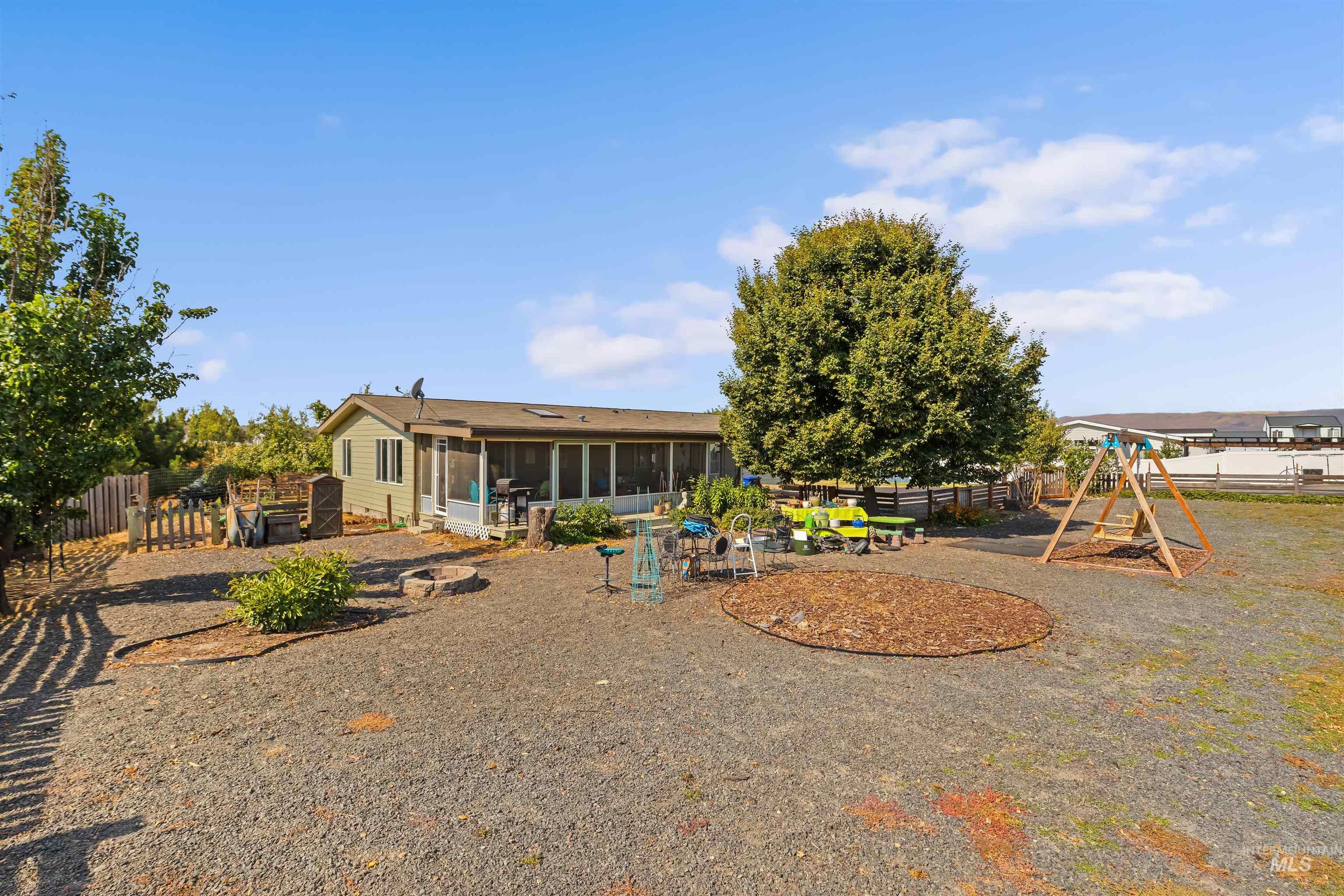 1057 Redhawk Dr