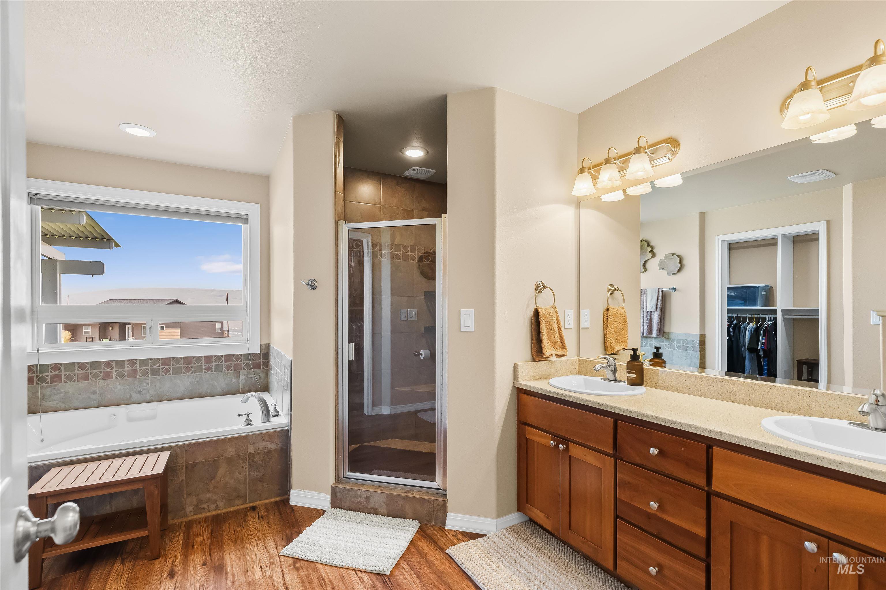 718 Talons Court