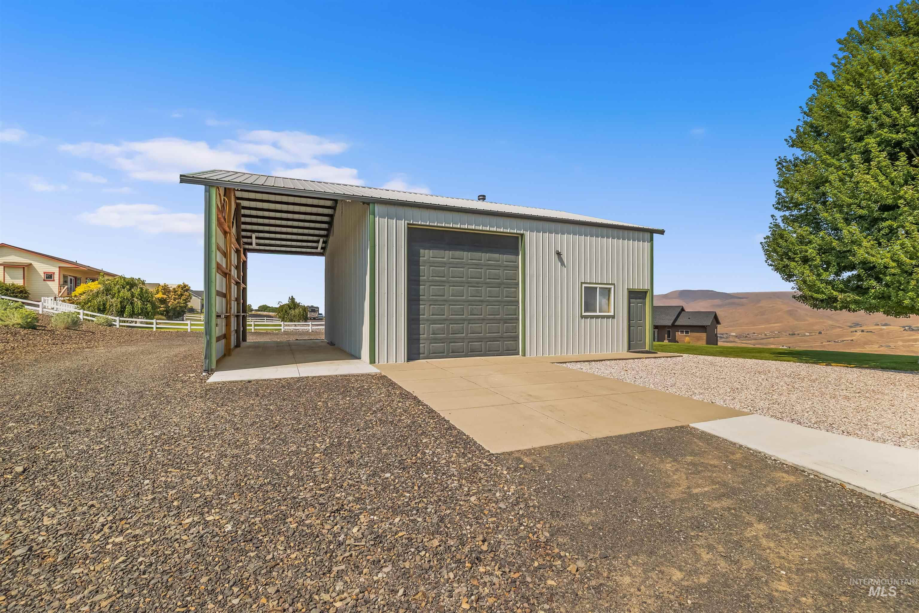 718 Talons Court