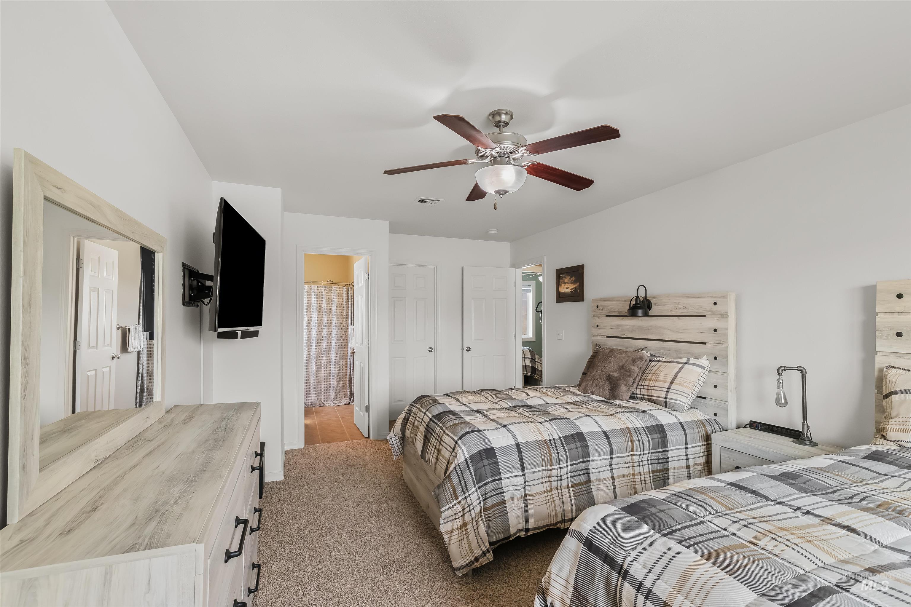 718 Talons Court