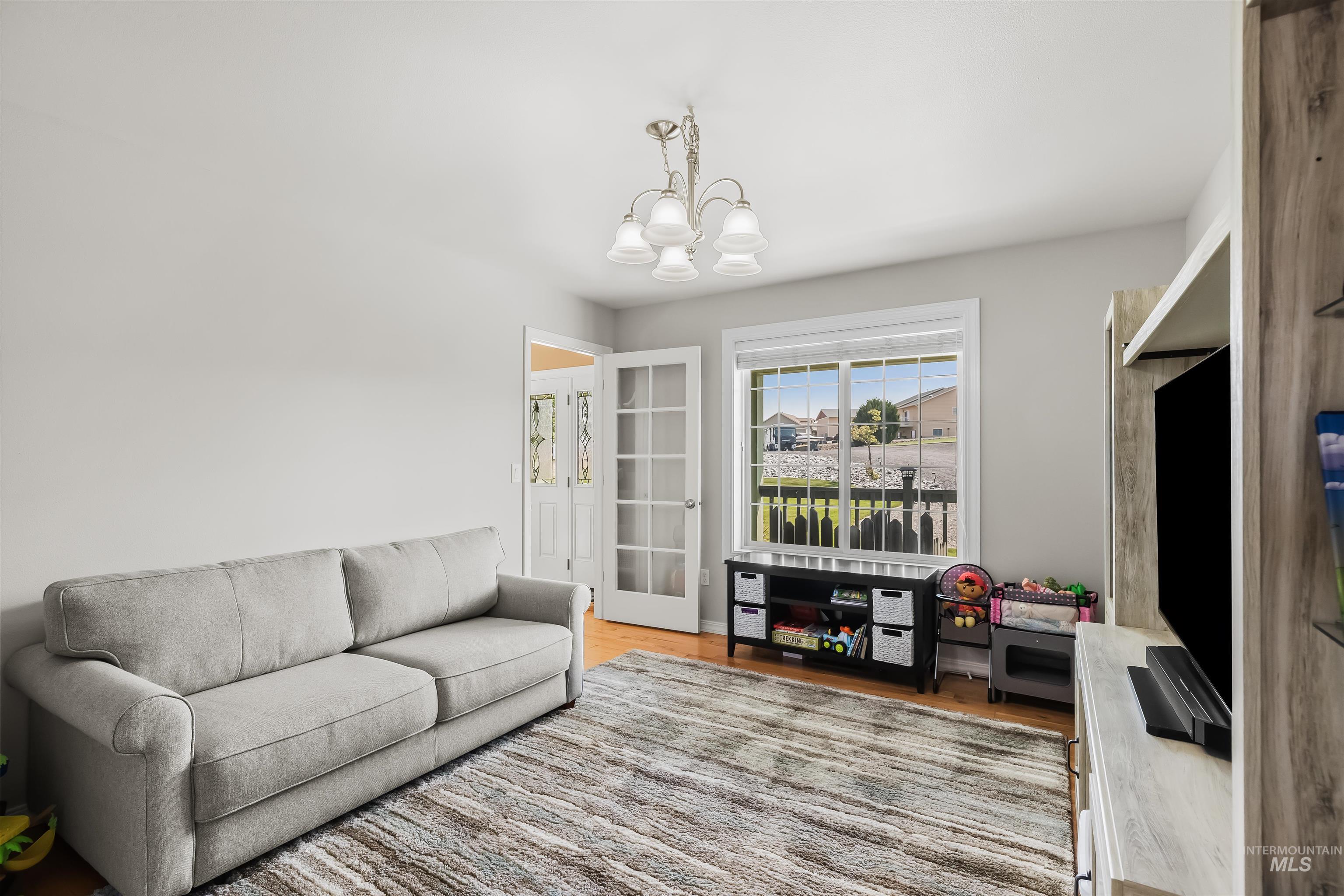 718 Talons Court