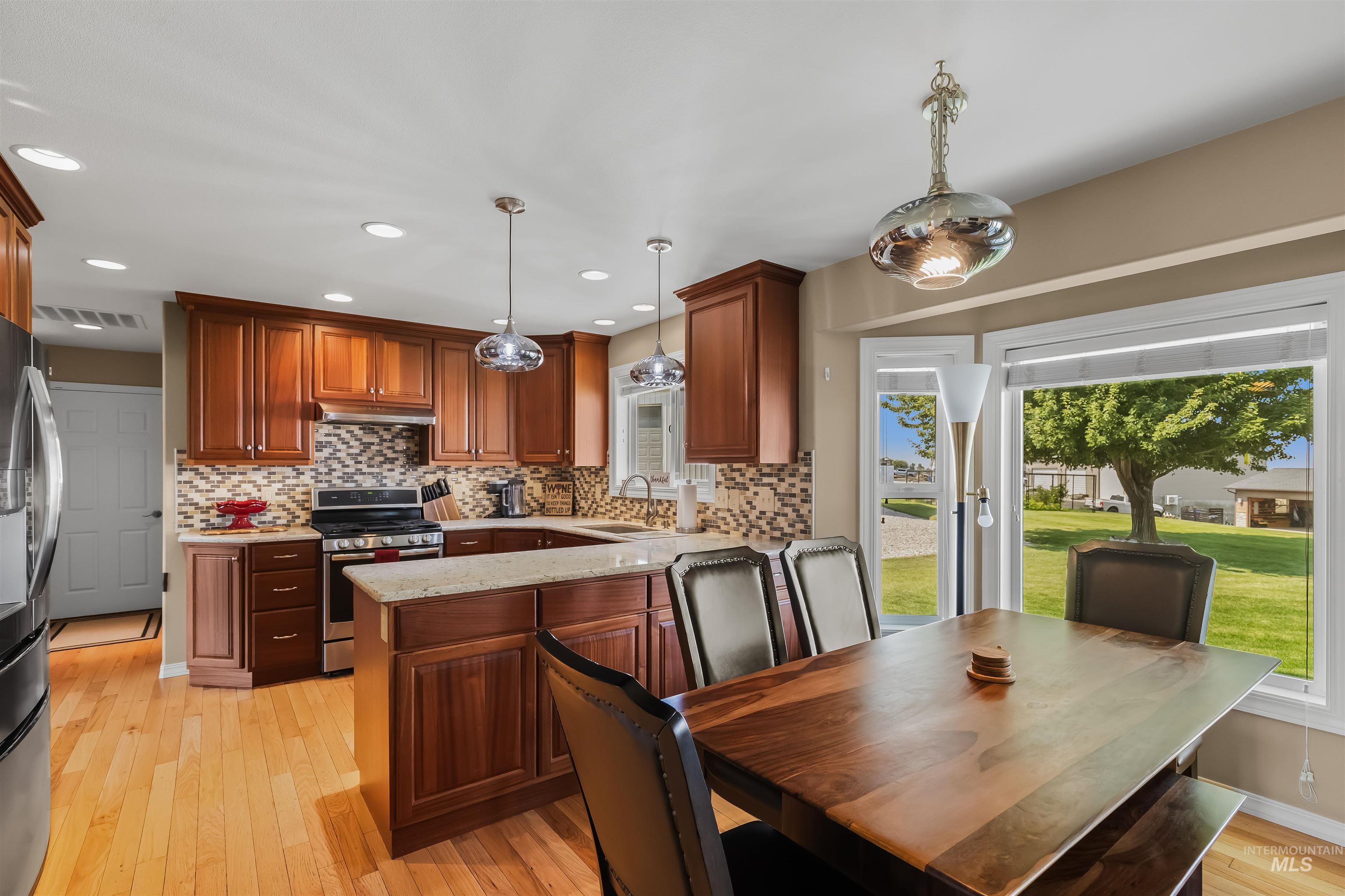 718 Talons Court