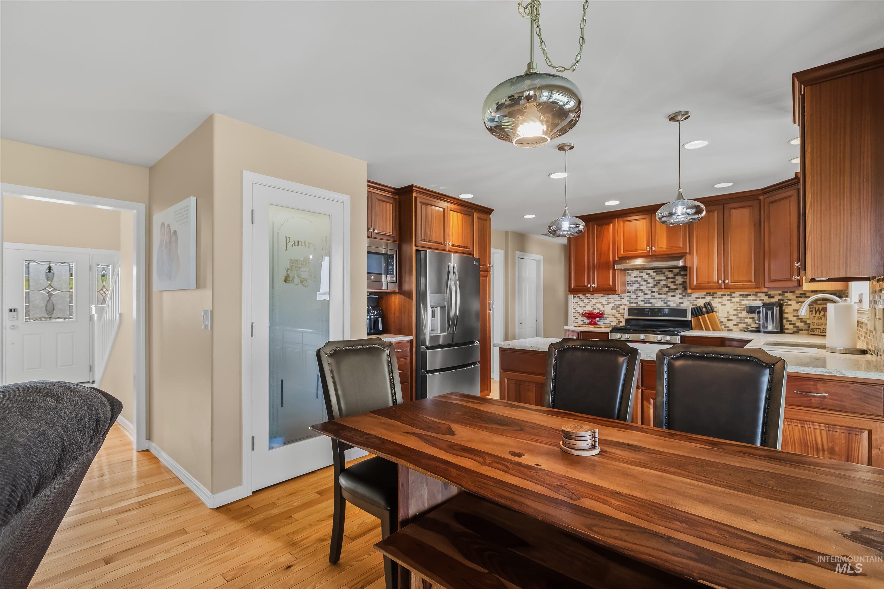 718 Talons Court