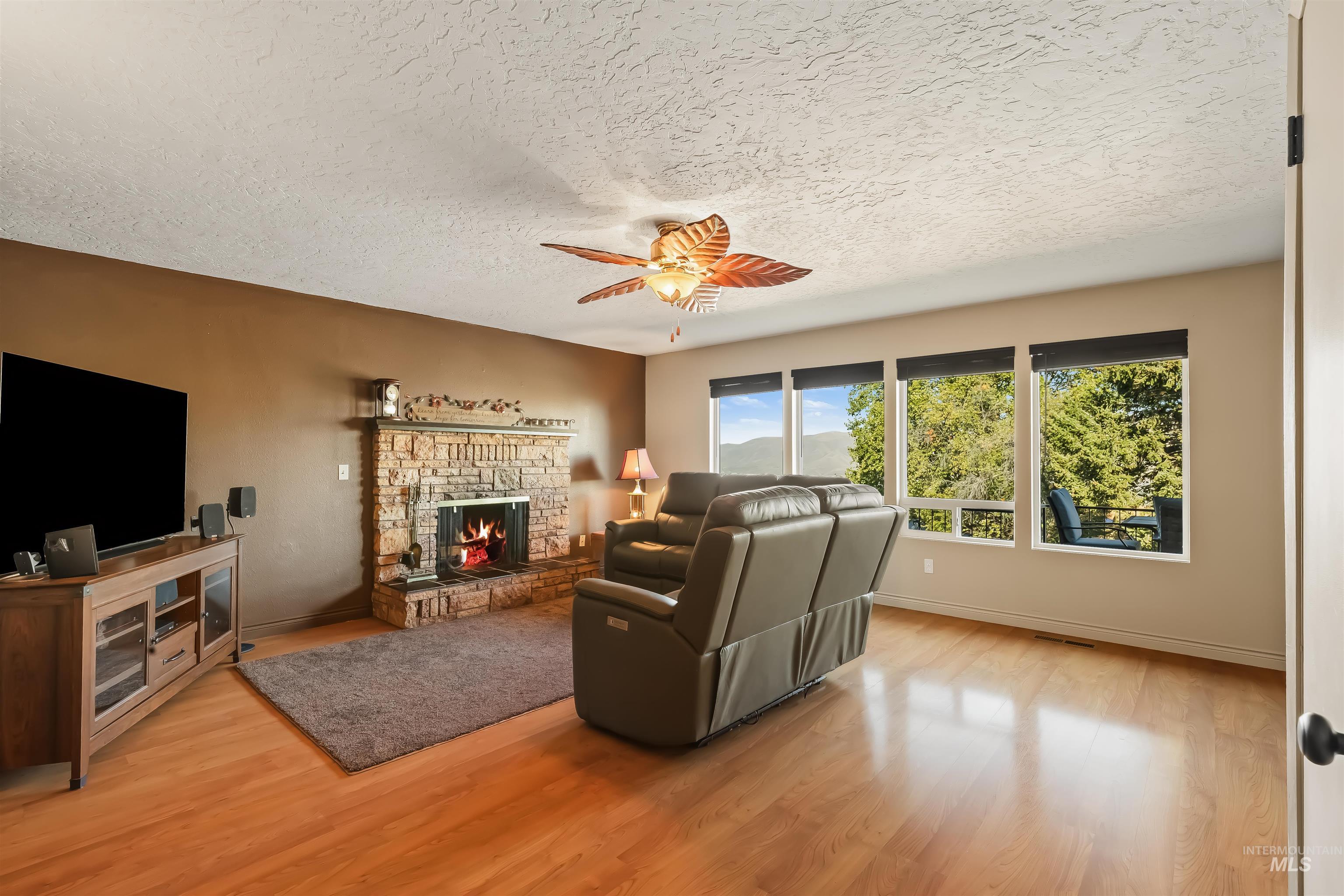 3016 Mayfair Ridge