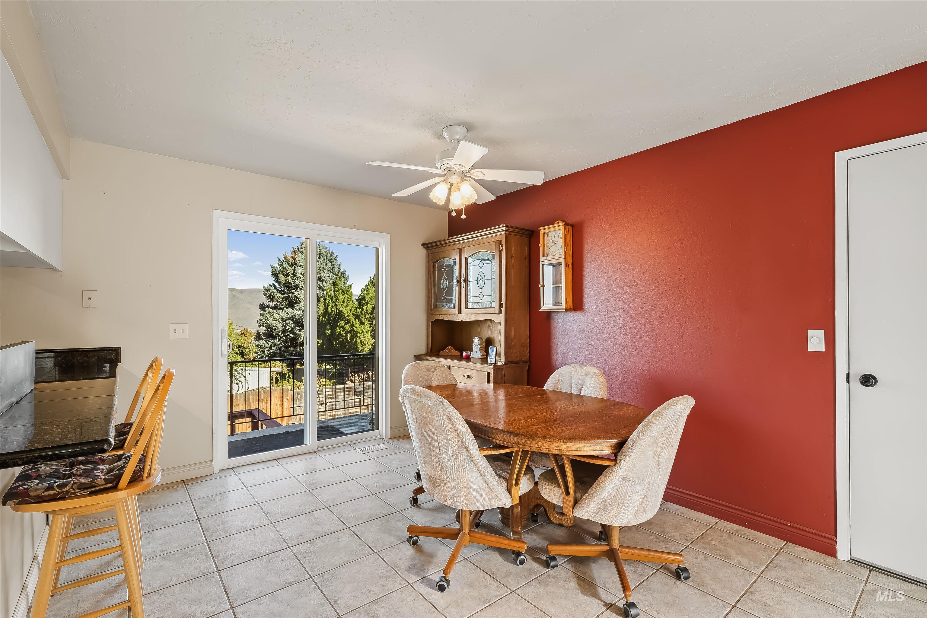 3016 Mayfair Ridge