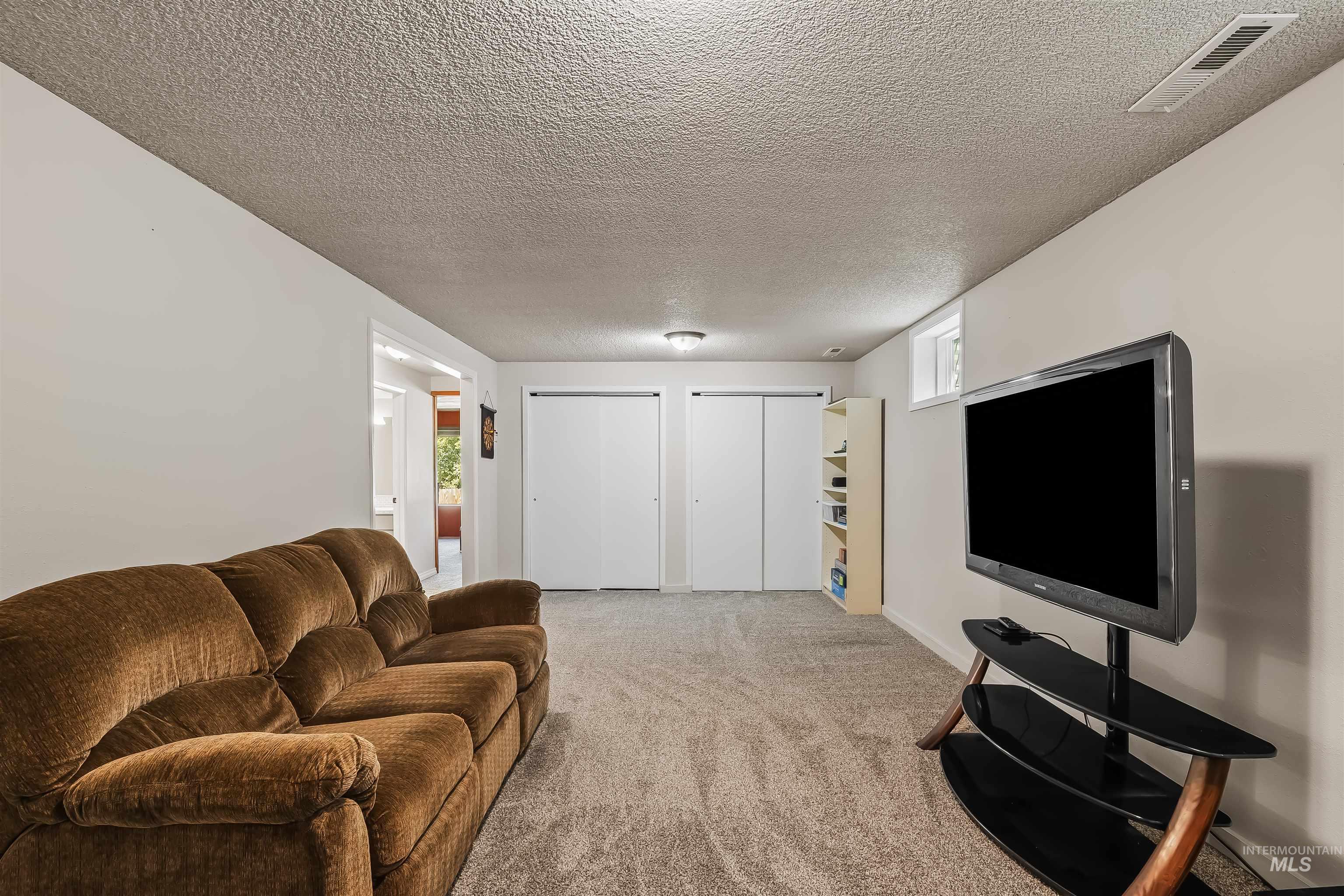 3016 Mayfair Ridge