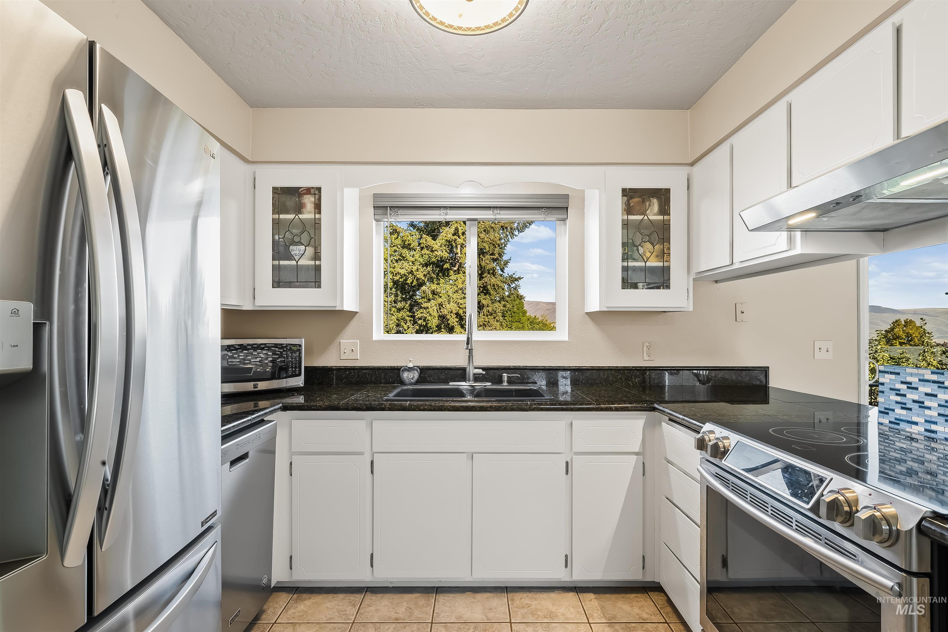 3016 Mayfair Ridge