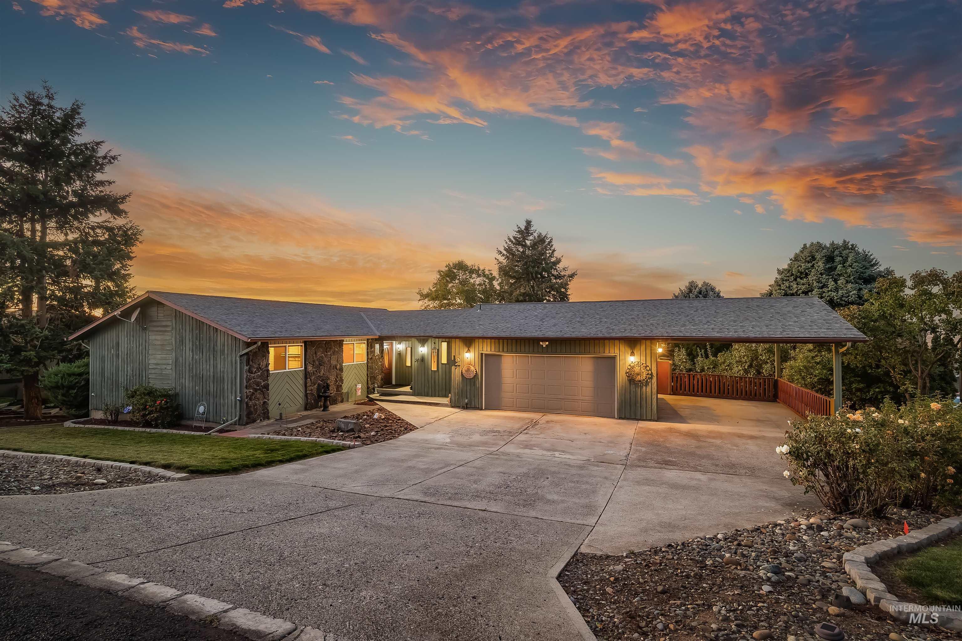 3016 Mayfair Ridge