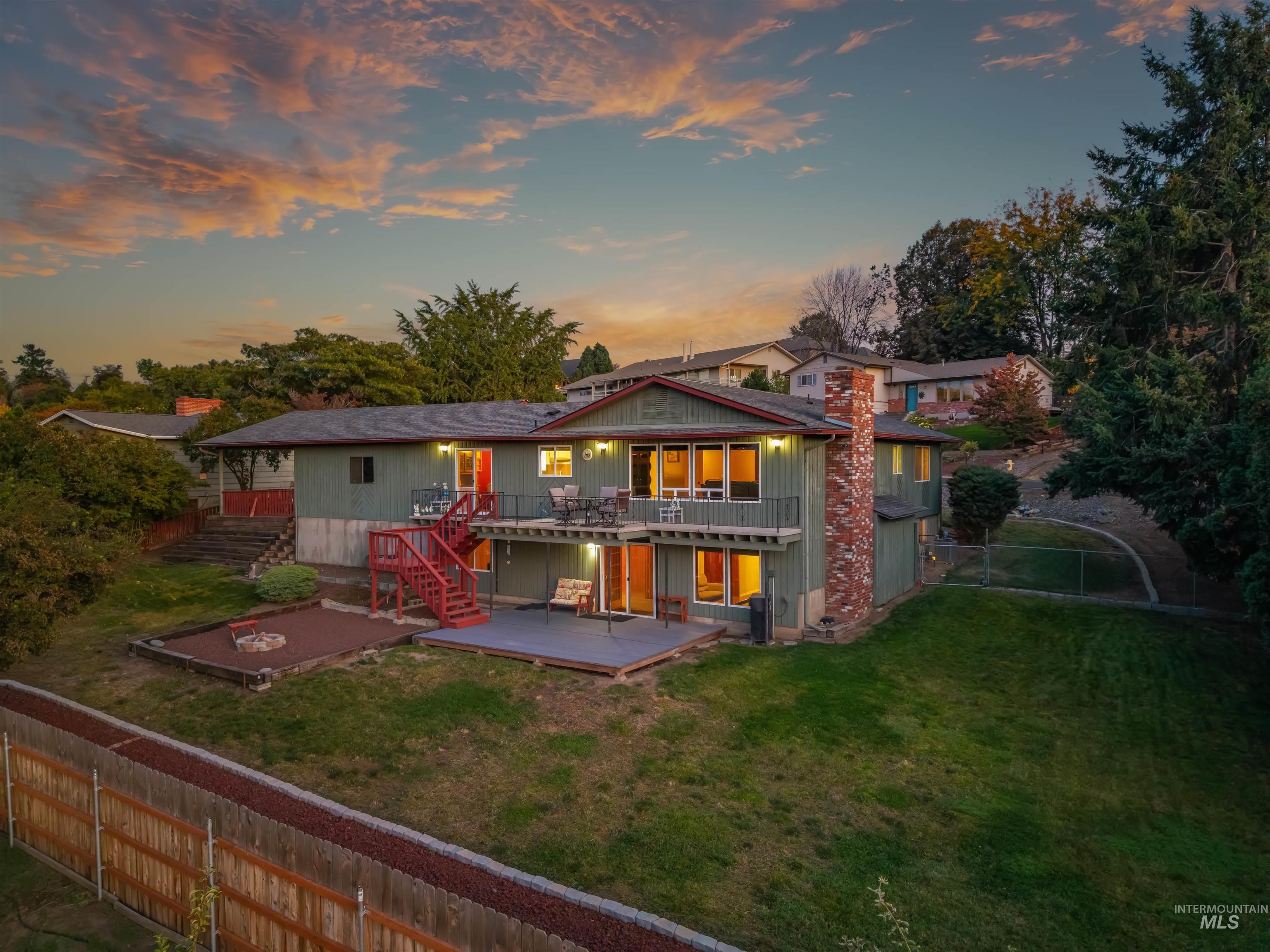 3016 Mayfair Ridge