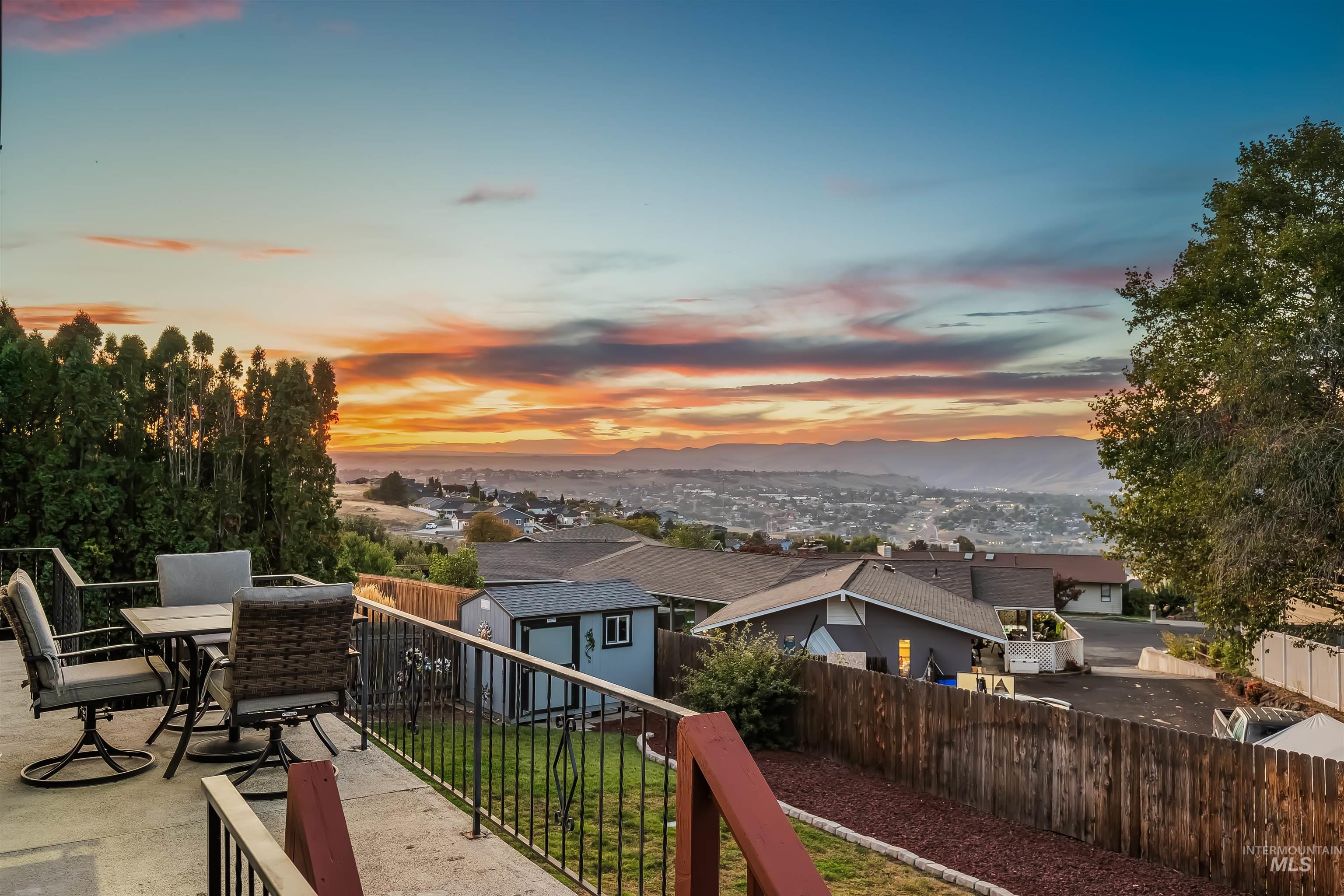 3016 Mayfair Ridge