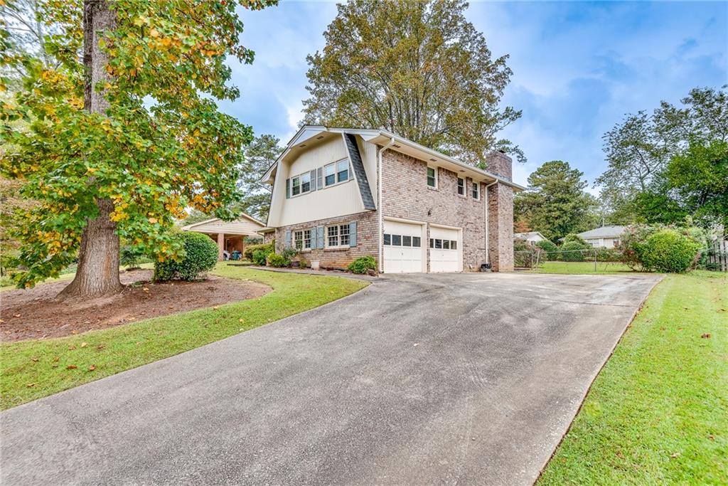 3830 Leander Court