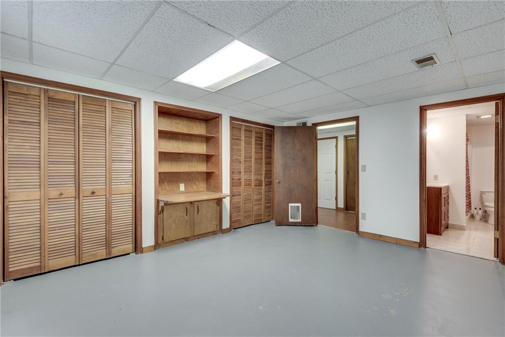 2736 Peachtree Walk