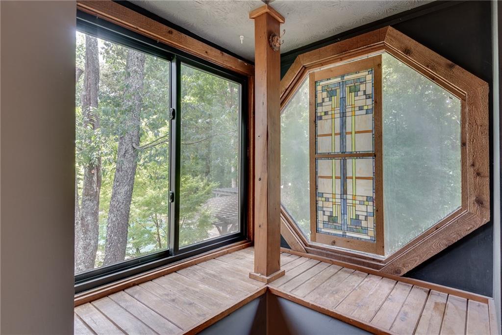 2736 Peachtree Walk