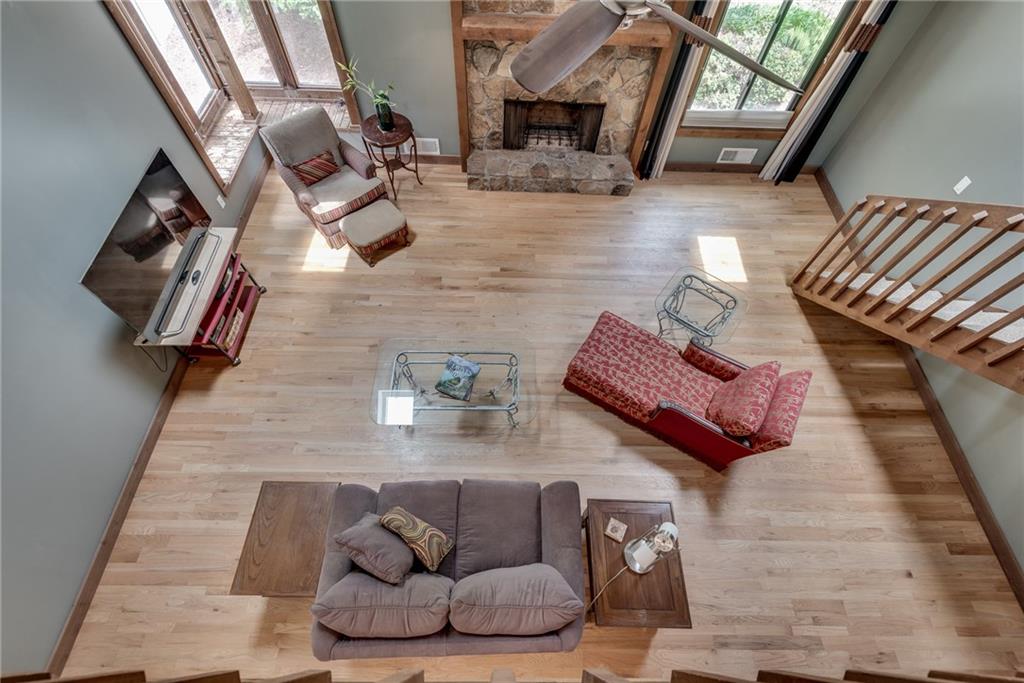 2736 Peachtree Walk