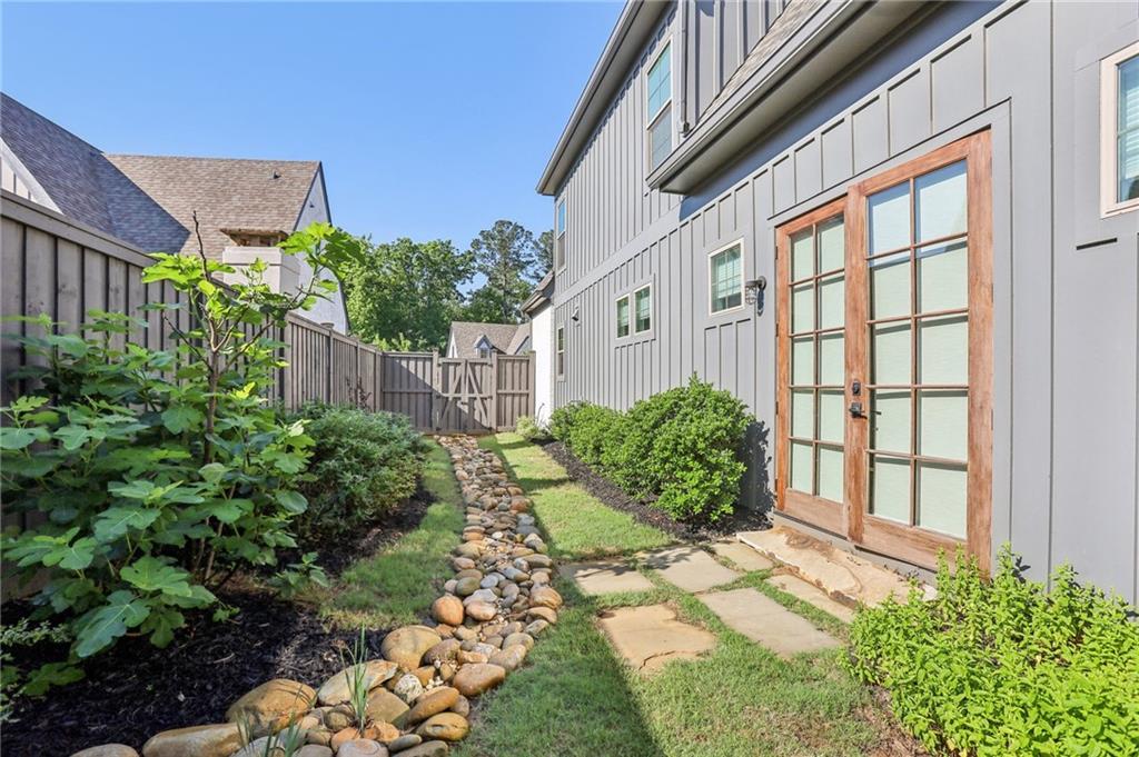 190 Arbor Garden Circle