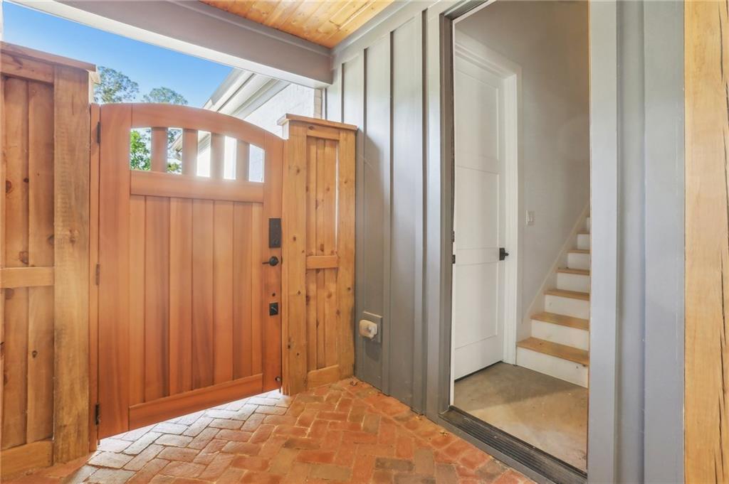 190 Arbor Garden Circle