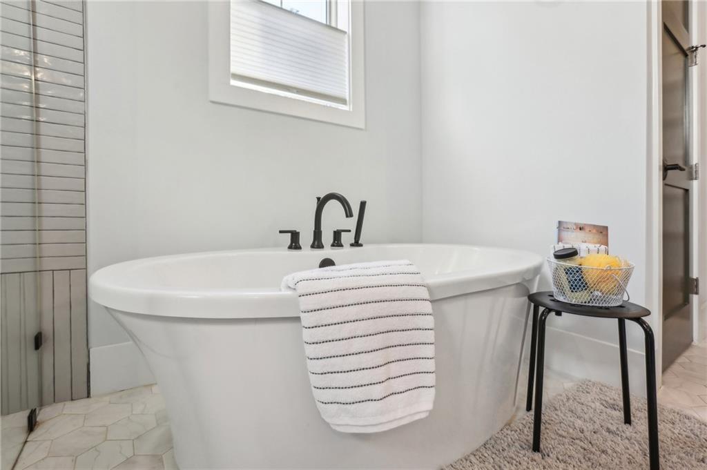 190 Arbor Garden Circle
