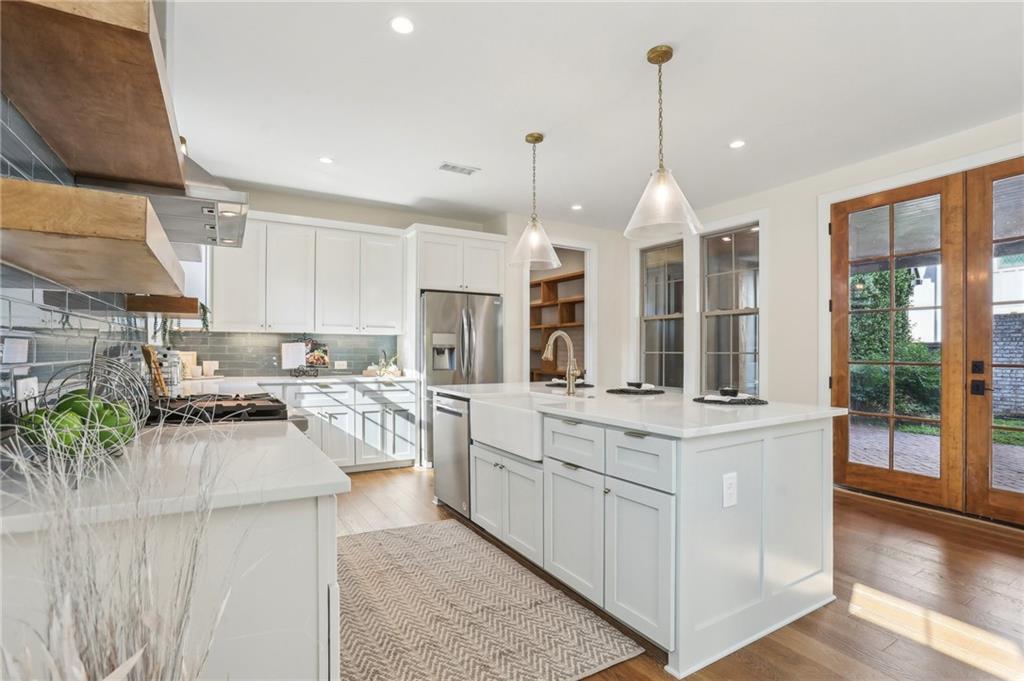 190 Arbor Garden Circle