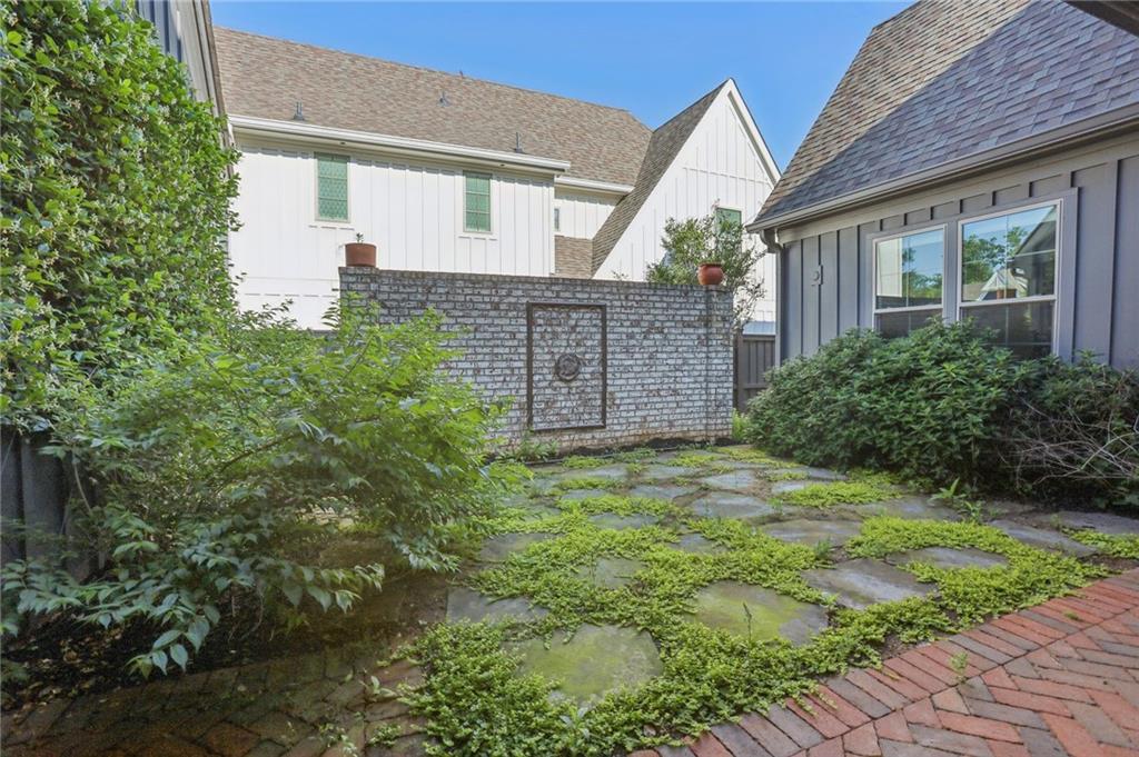 190 Arbor Garden Circle