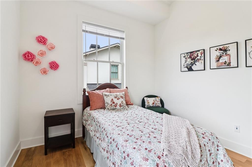 100 5th Street