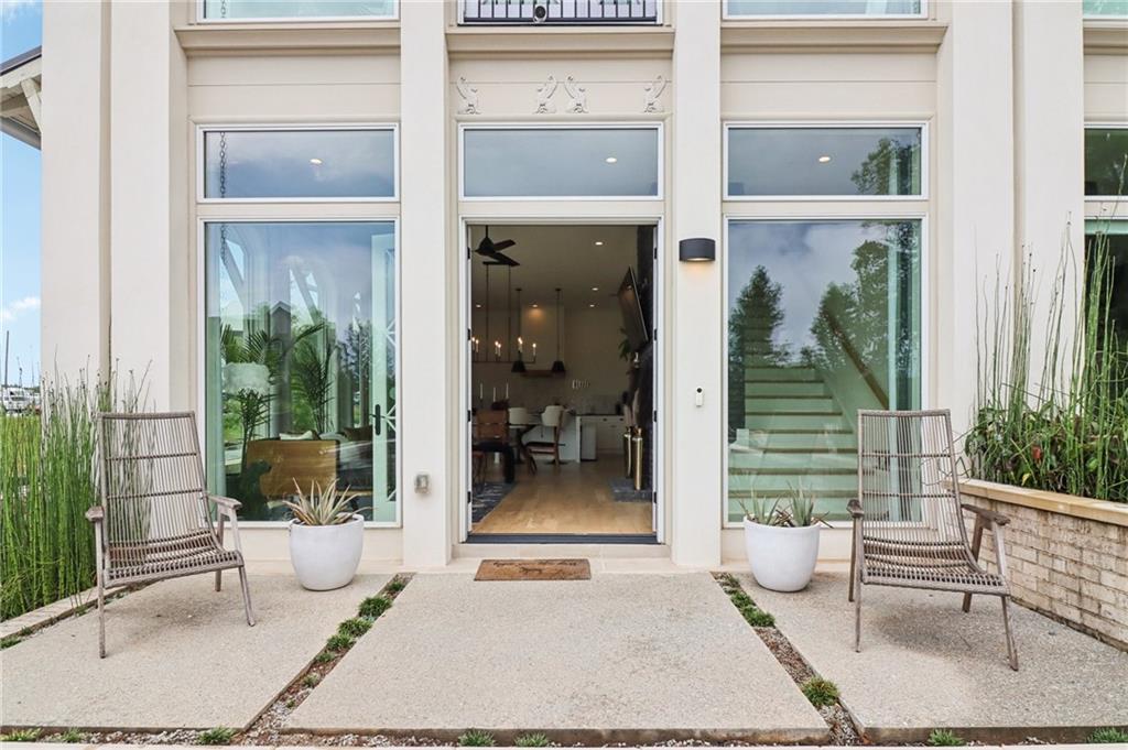 100 5th Street