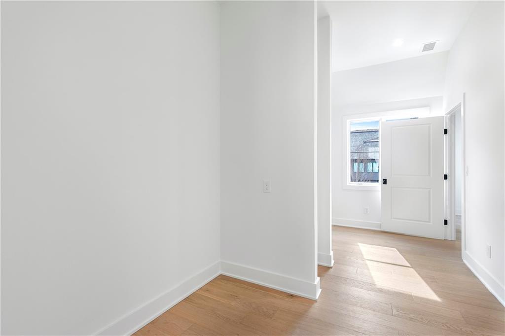 100 Carlyle Lane