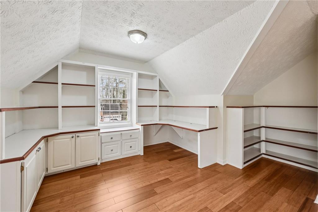 2833 Scottish Mill Way