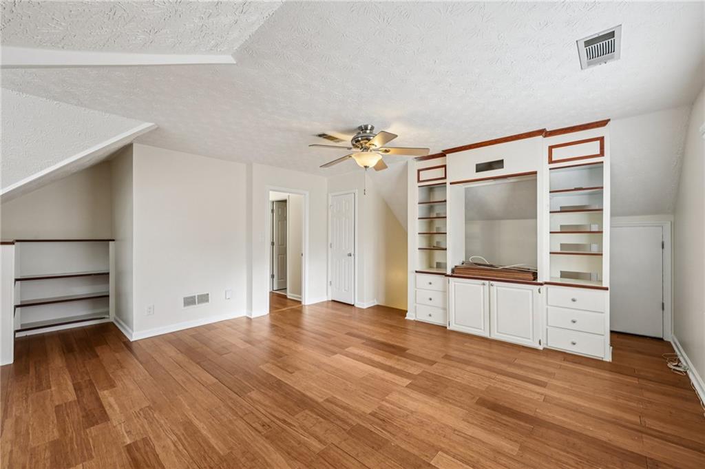 2833 Scottish Mill Way