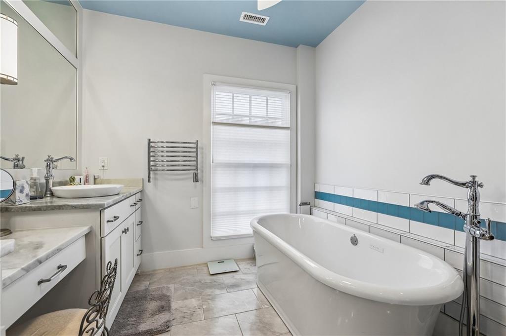 190 3rd Street