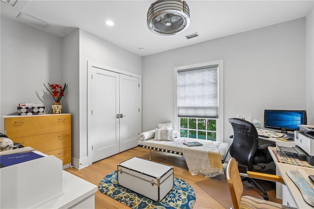 190 3rd Street