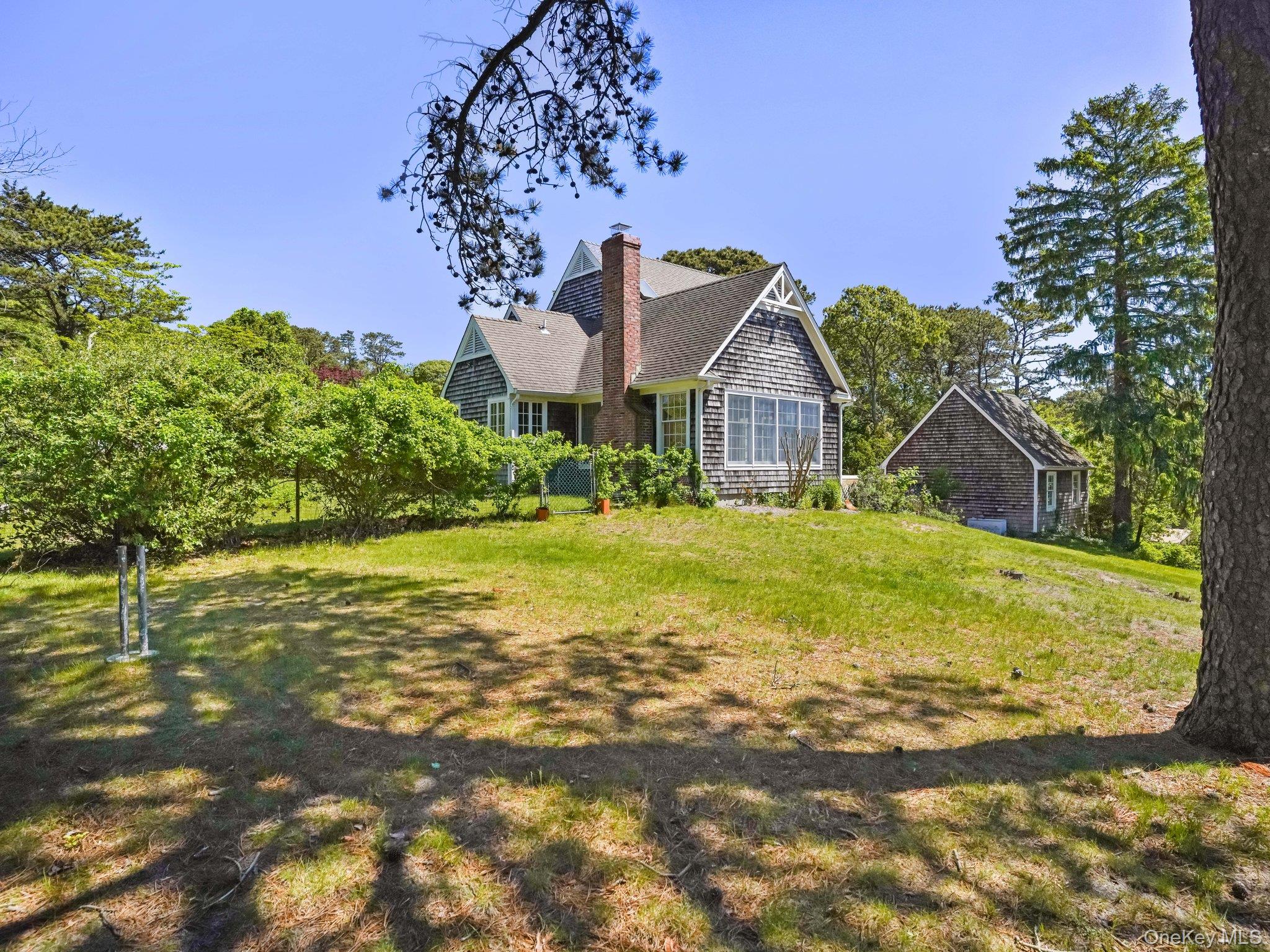 6 Huckleberry Lane E