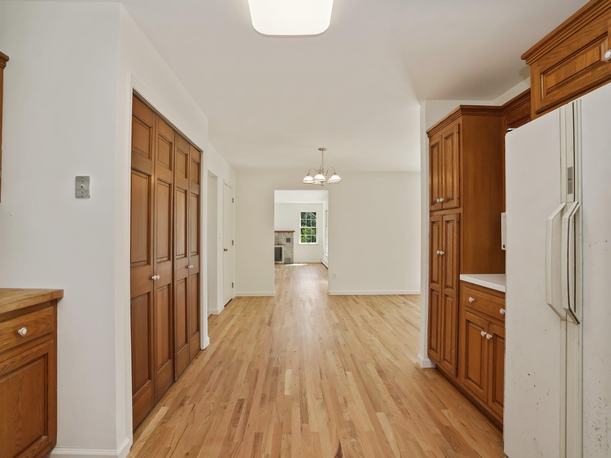 6 Huckleberry Lane E