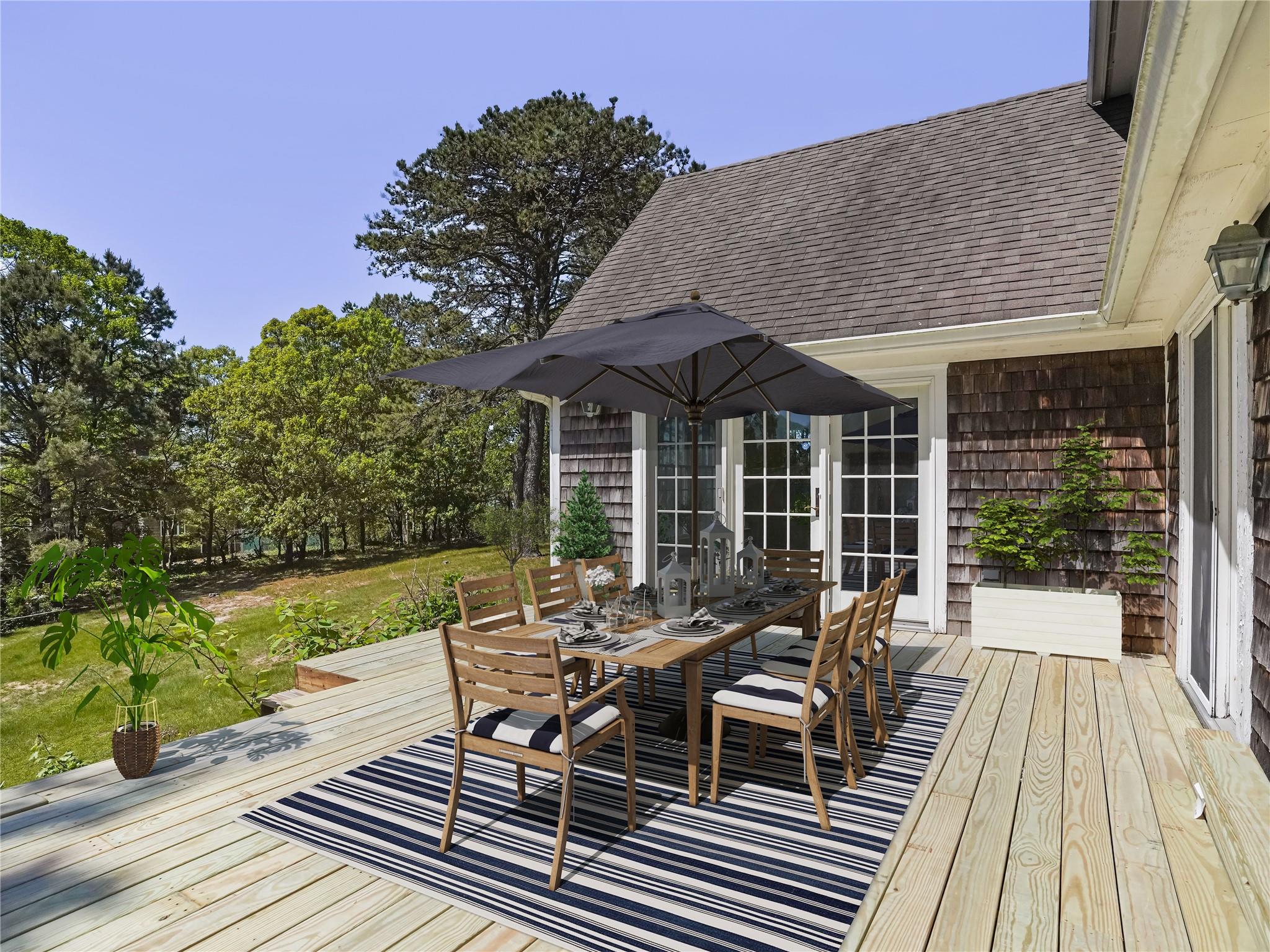 6 Huckleberry Lane E