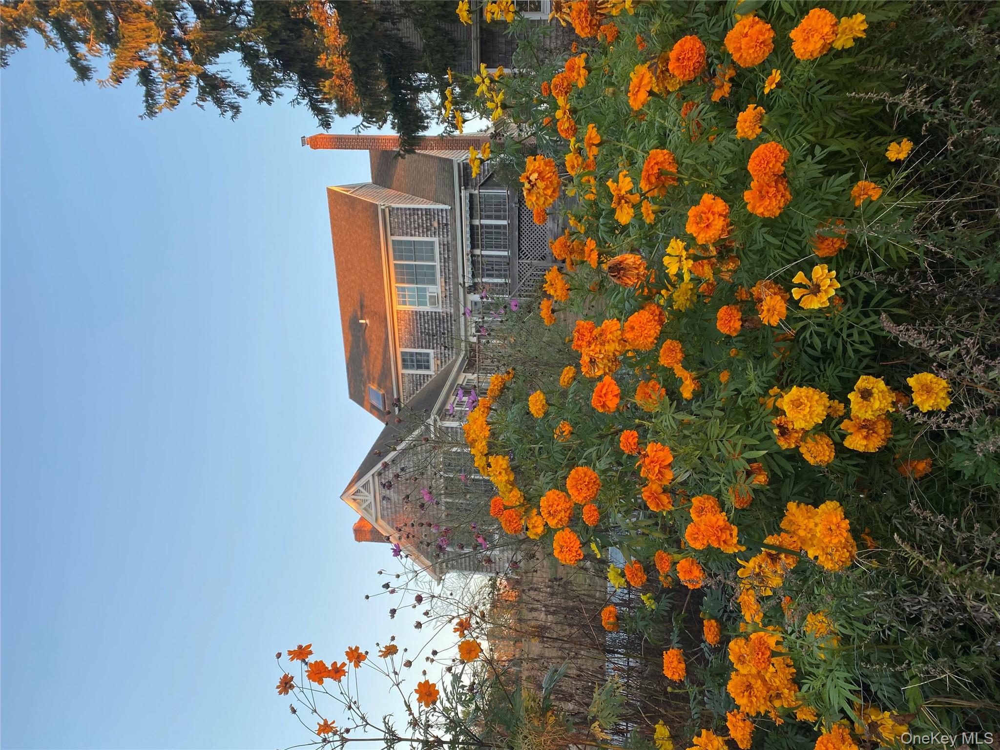 6 Huckleberry Lane E