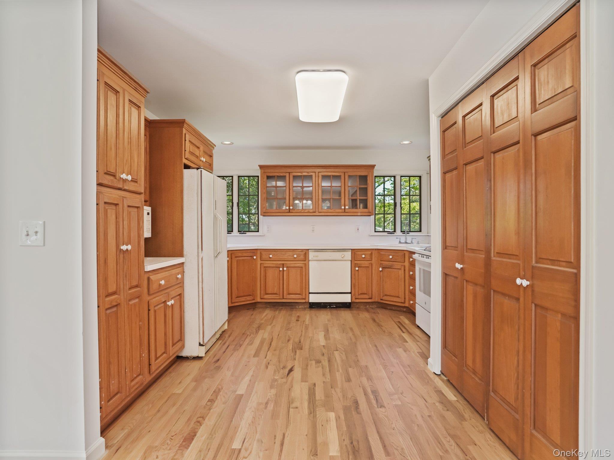 6 Huckleberry Lane E