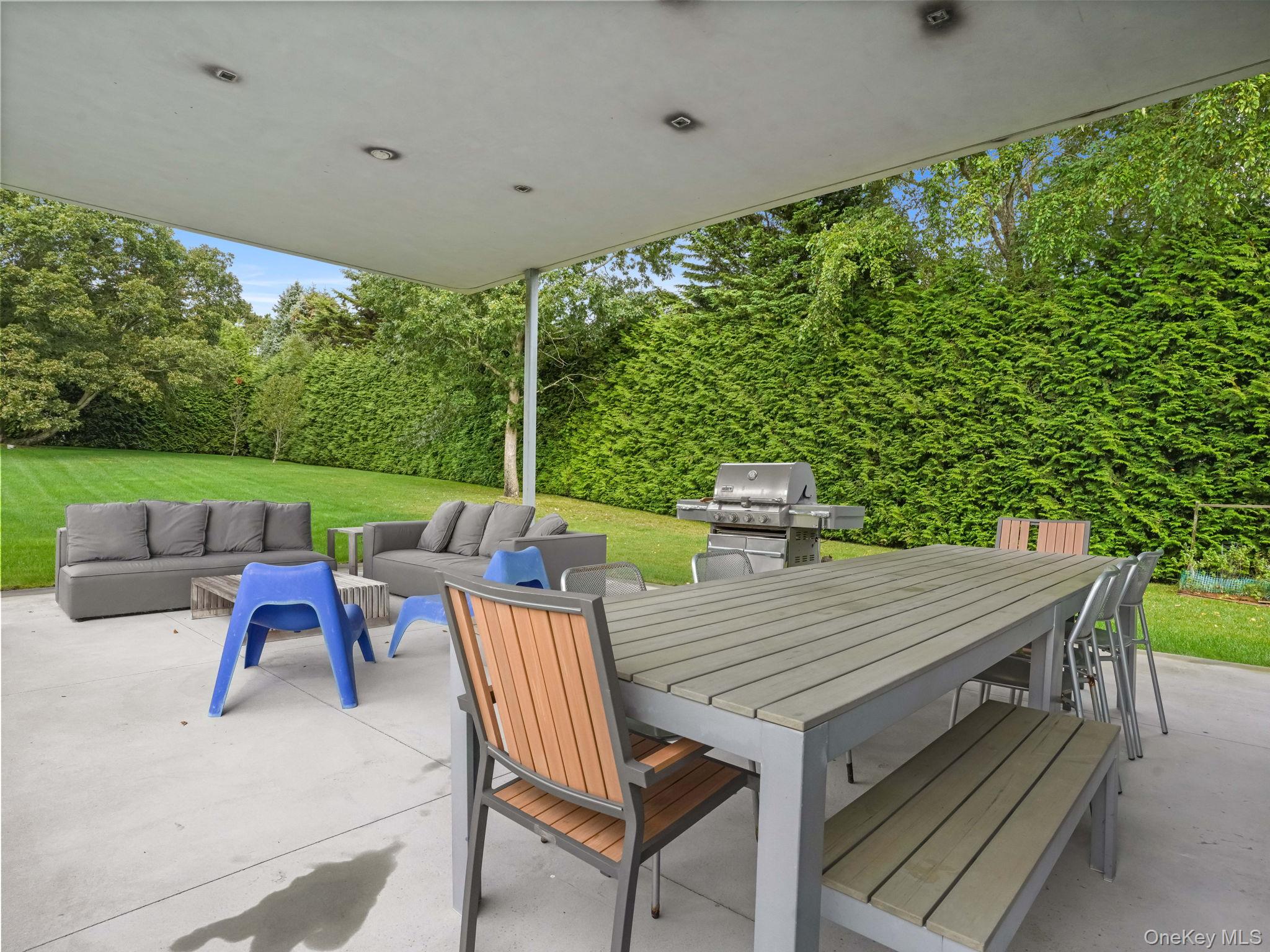 135 Middle Pond Road