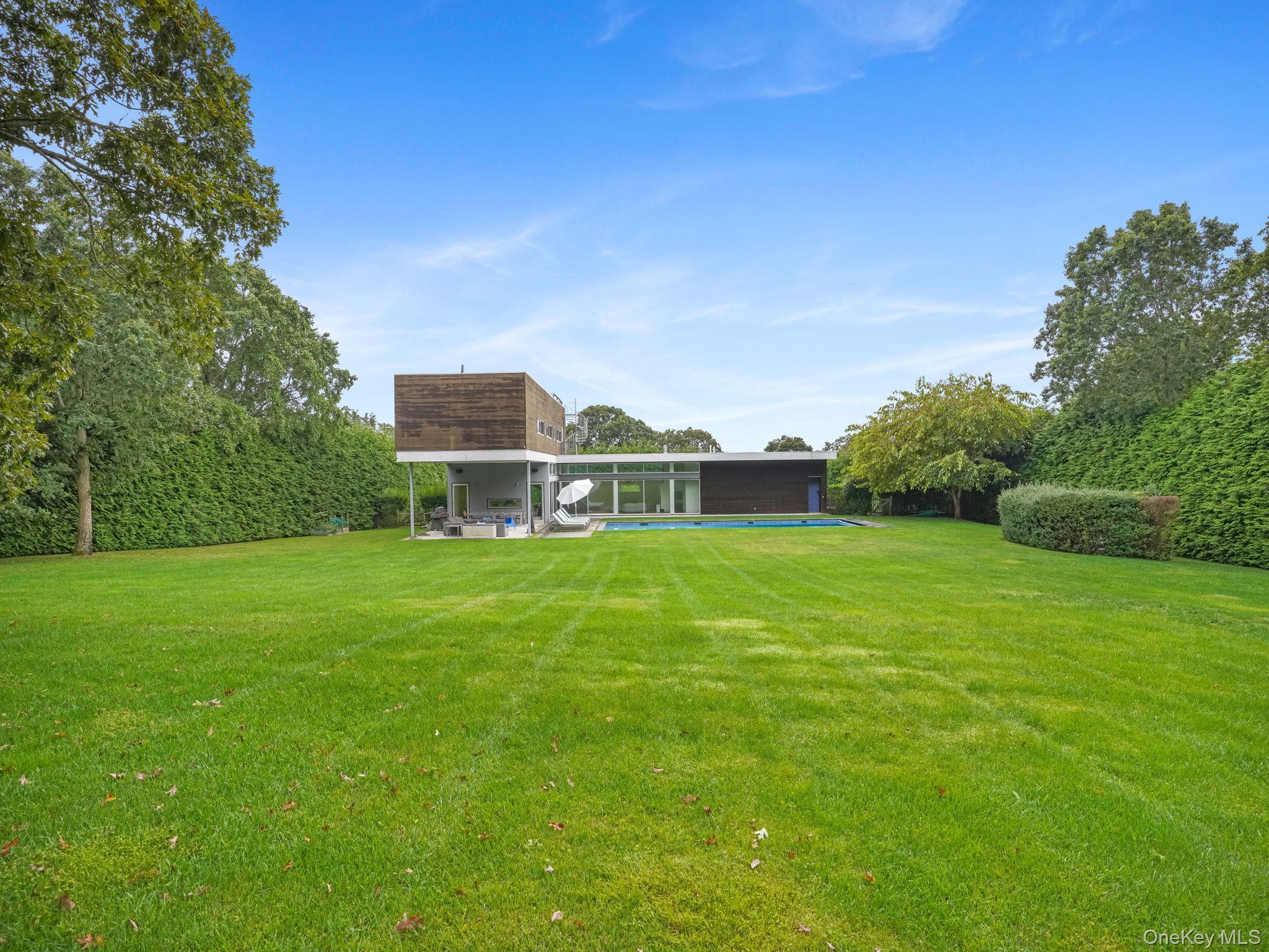 135 Middle Pond Road
