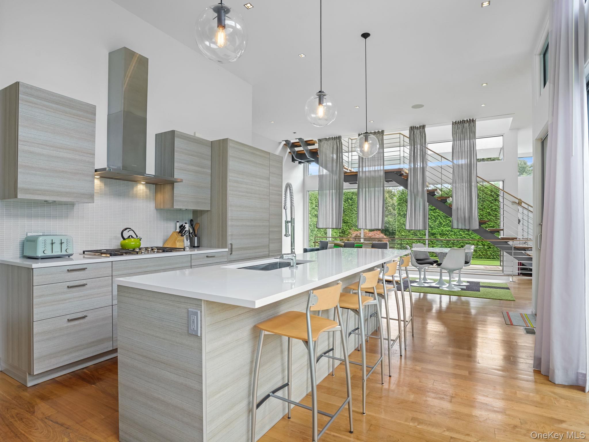 135 Middle Pond Road