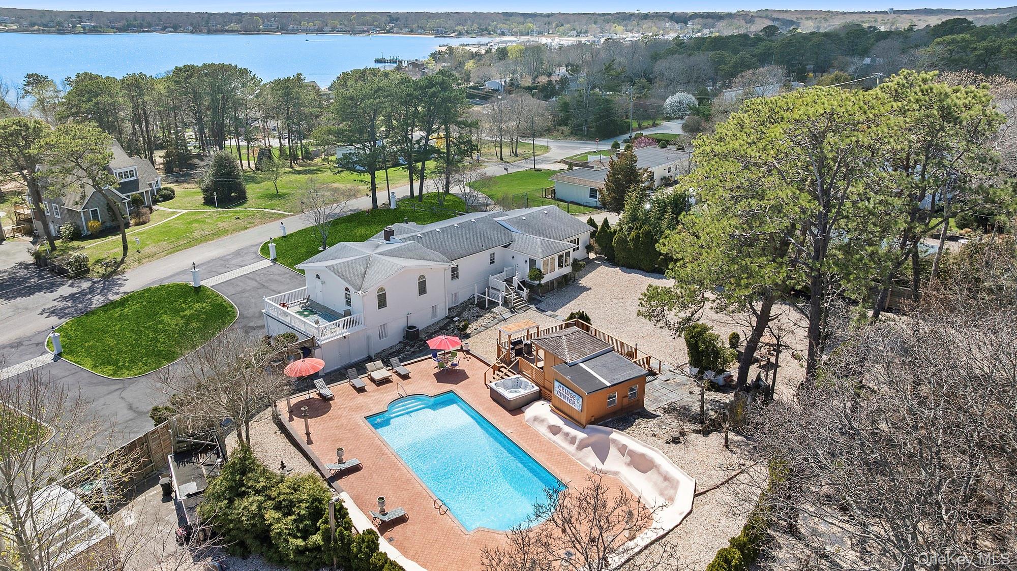 5 Huckleberry Lane, East