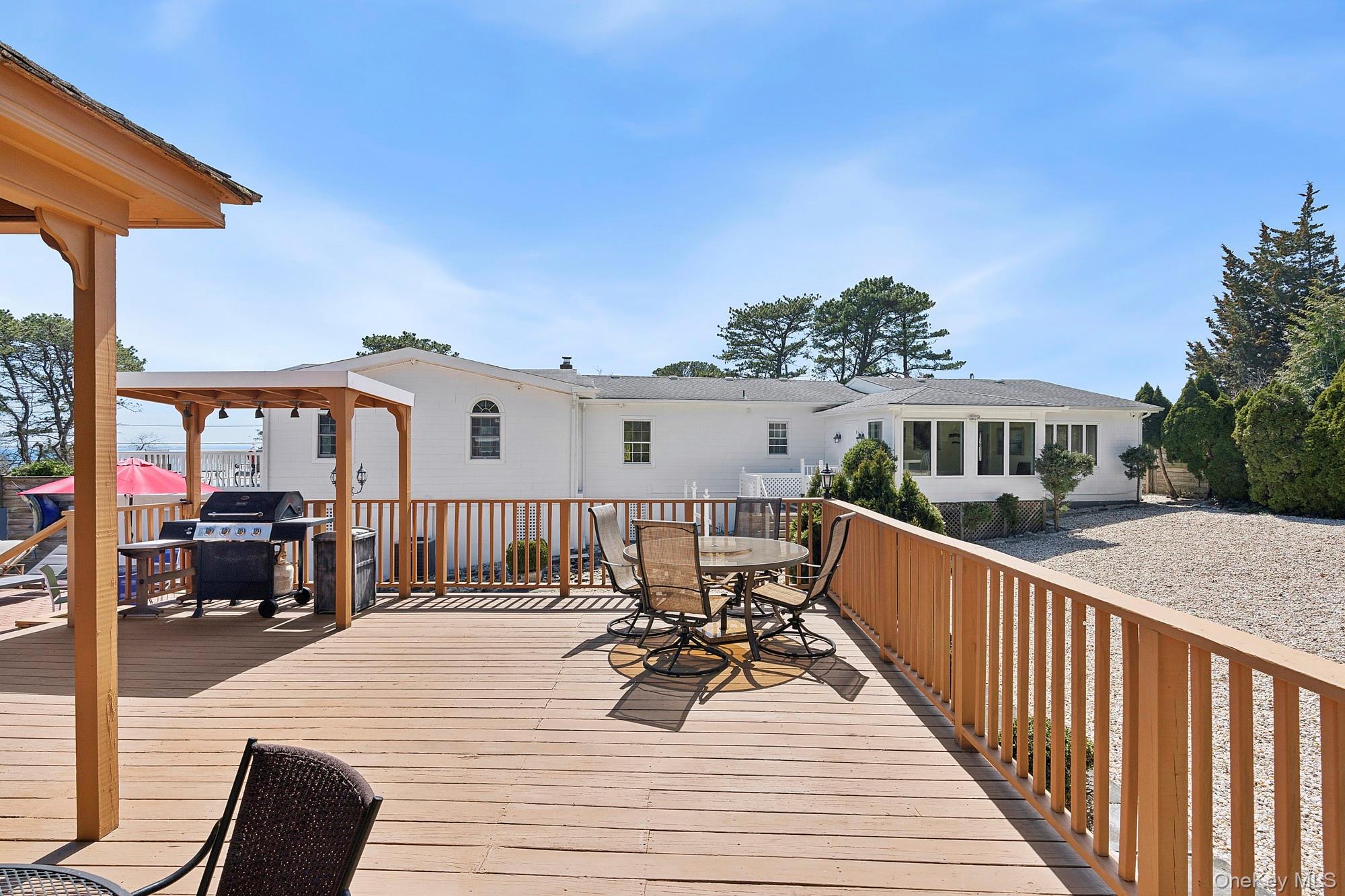 5 Huckleberry Lane, East