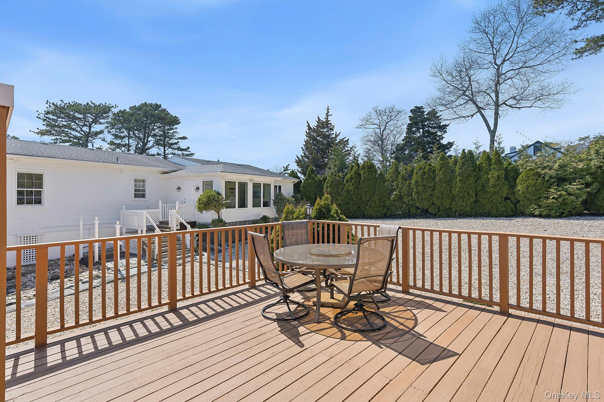 5 Huckleberry Lane, East