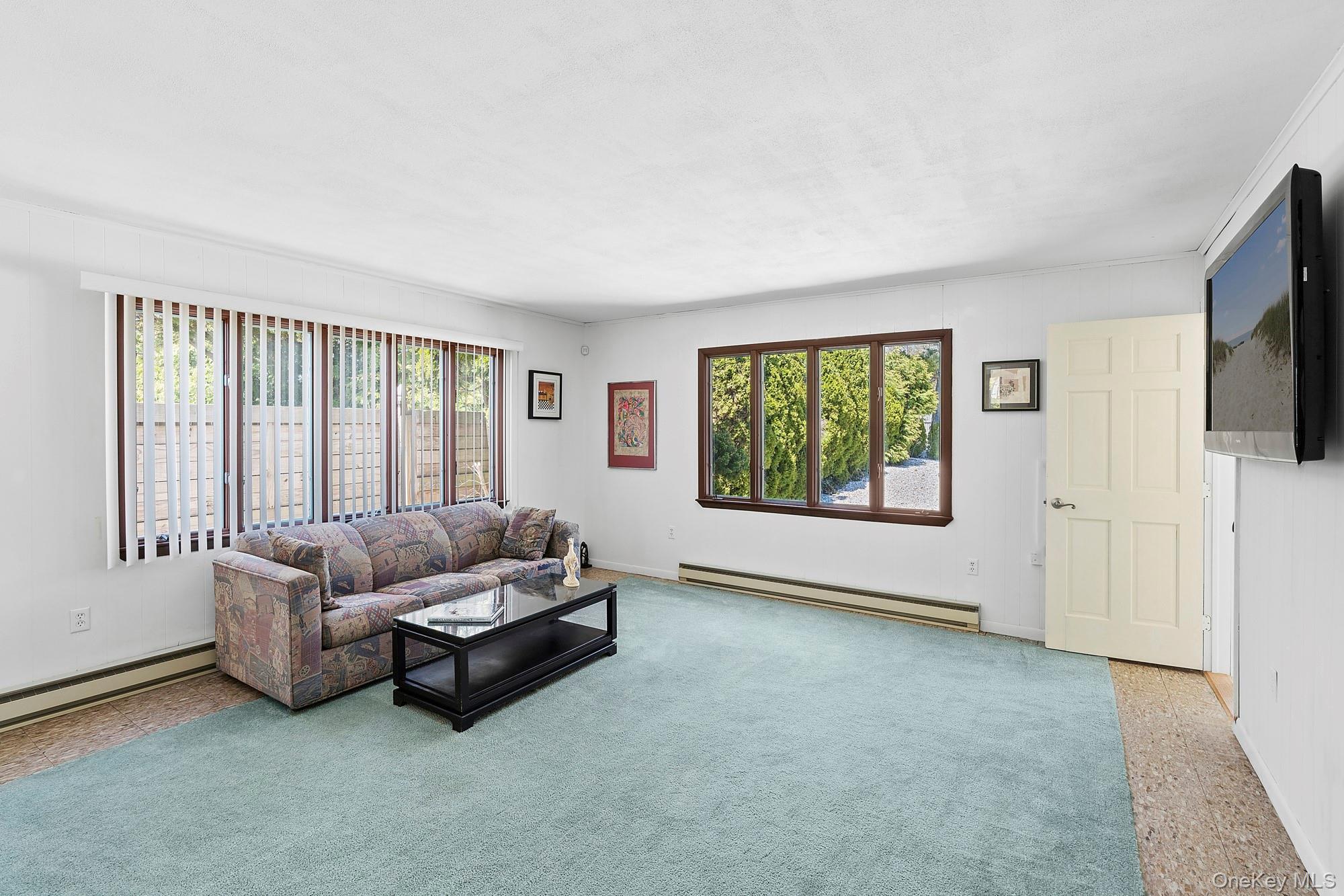 5 Huckleberry Lane, East