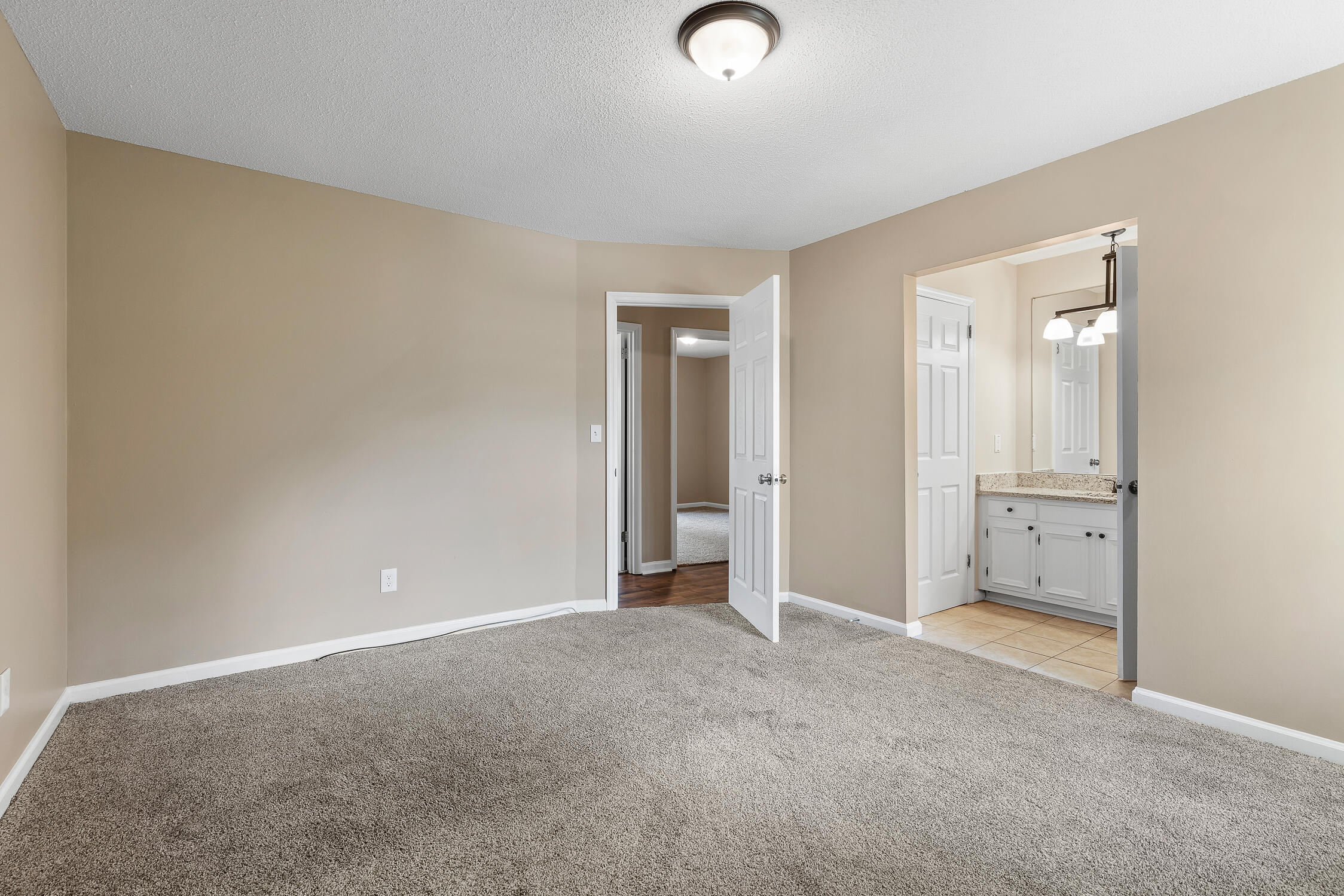 7005 Sportsman Drive