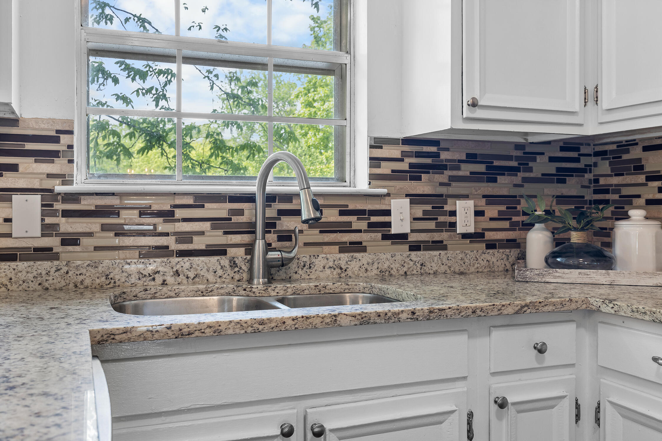 7005 Sportsman Drive