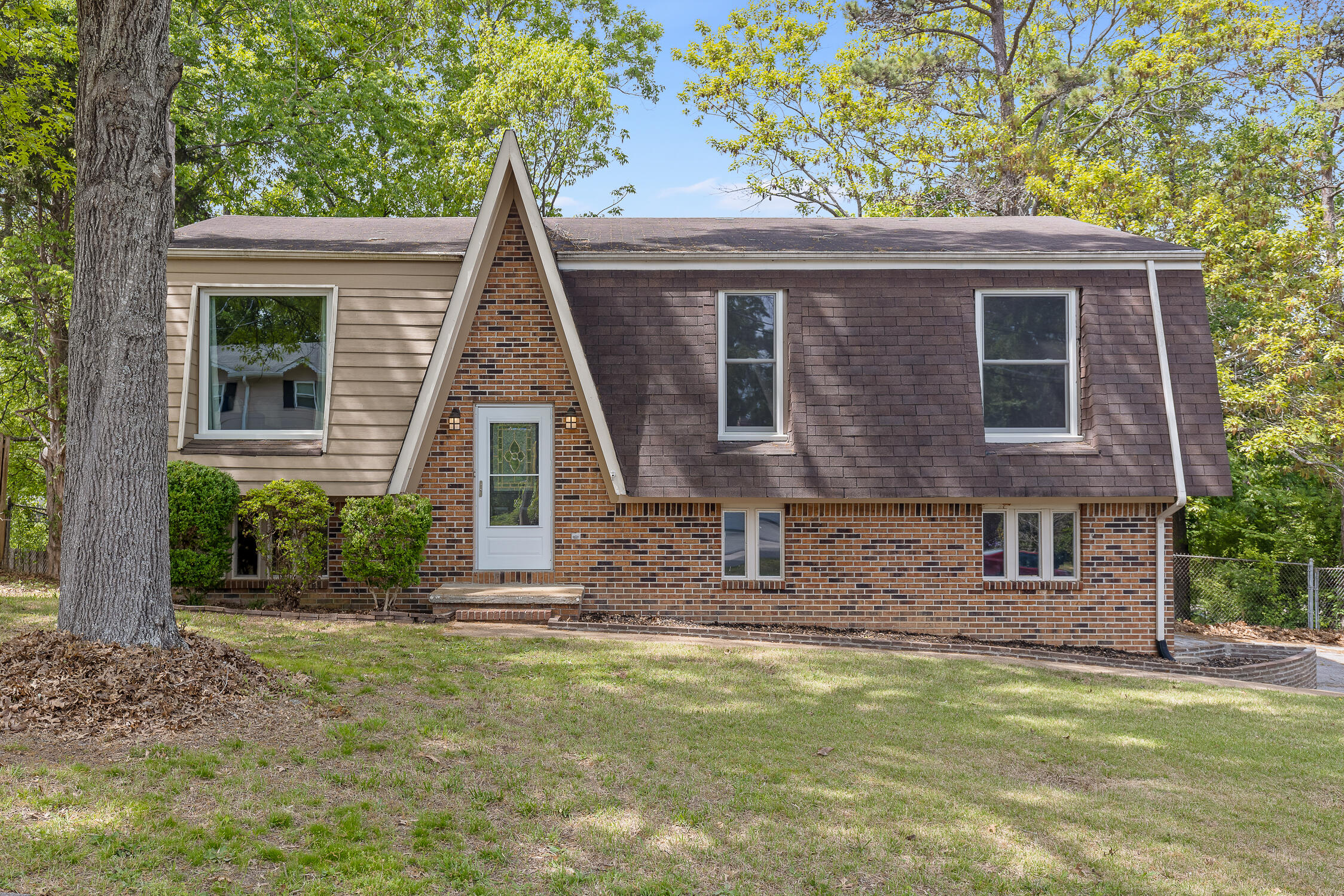 7005 Sportsman Drive