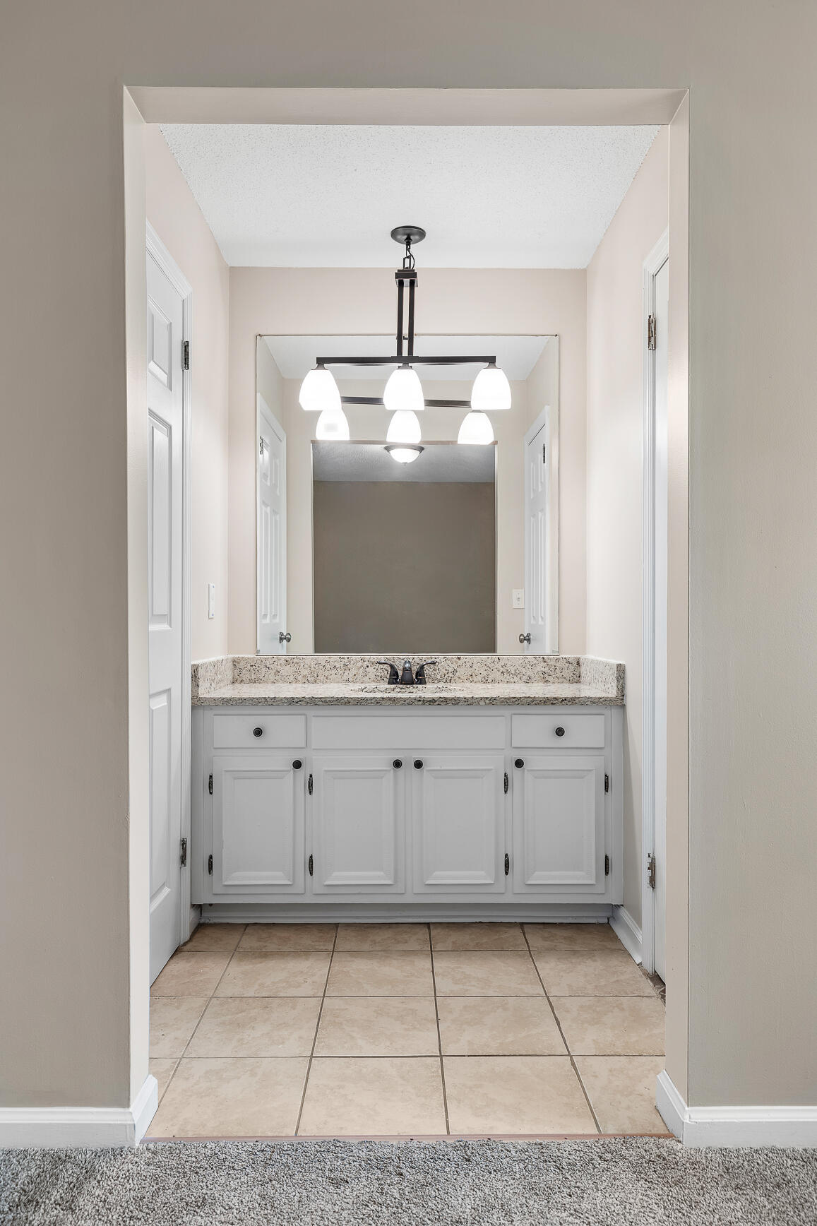 7005 Sportsman Drive