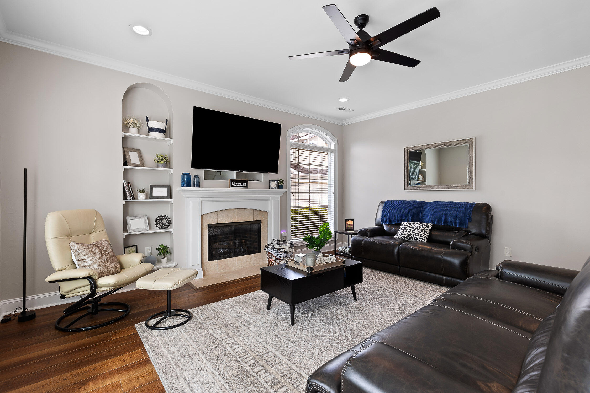 1101 Renaissance Court