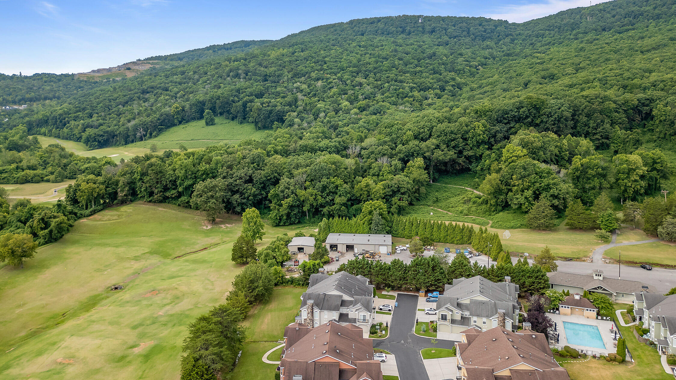 1101 Renaissance Court