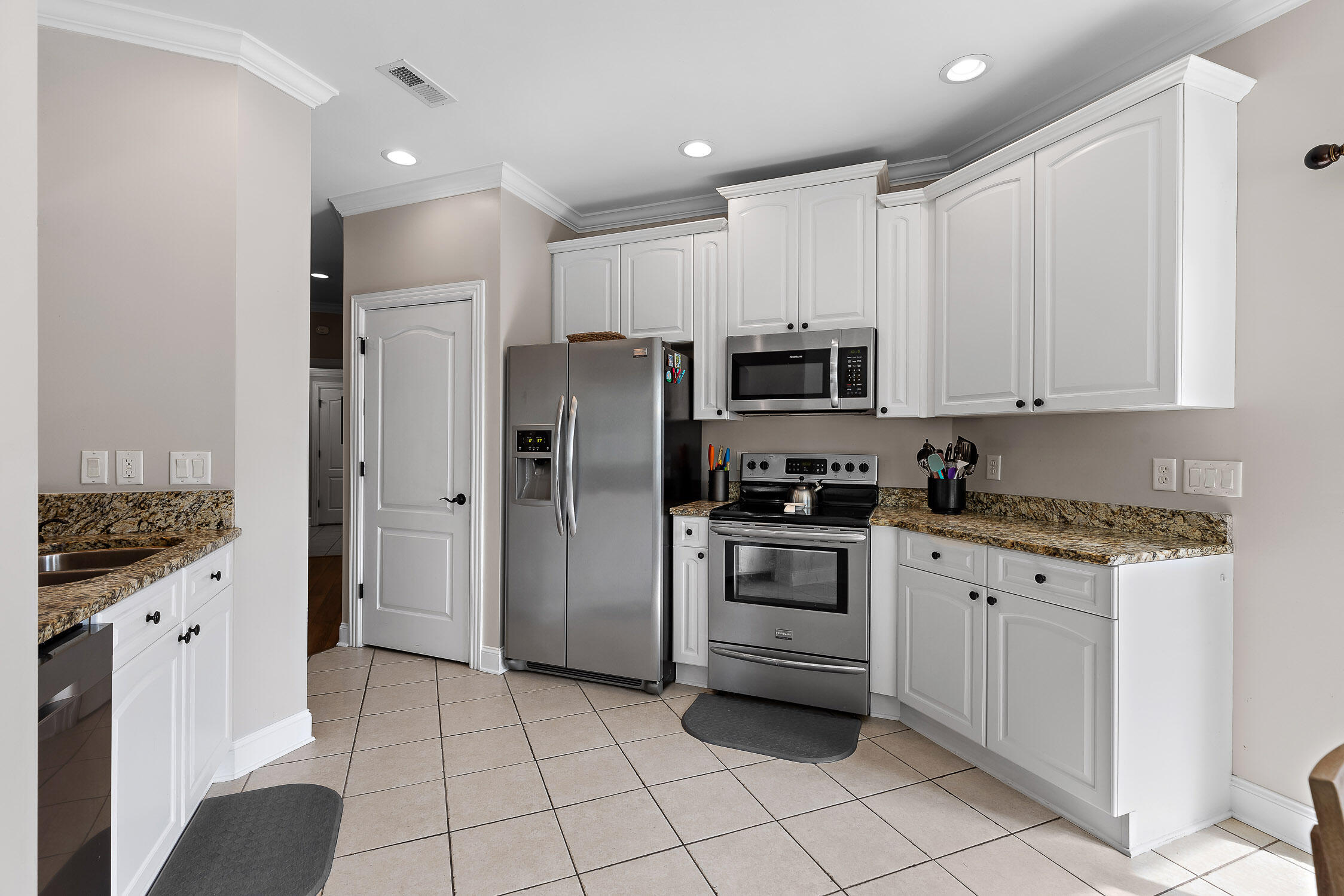 1101 Renaissance Court